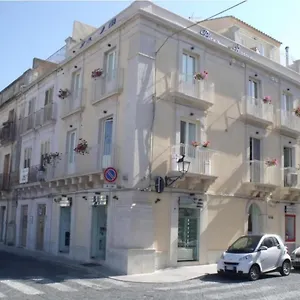 Plaza 2*, Avola Italia